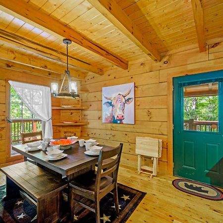 Gypsy Road - Privacy! Log Cabin With Hot Tub, Wifi, Directv And Arcade Sevierville Eksteriør billede