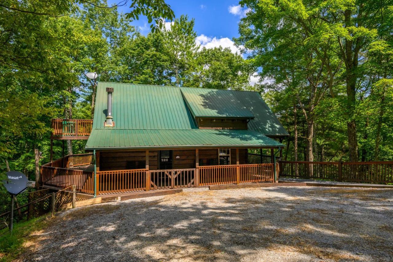 Gypsy Road - Privacy! Log Cabin With Hot Tub, Wifi, Directv And Arcade Sevierville Eksteriør billede