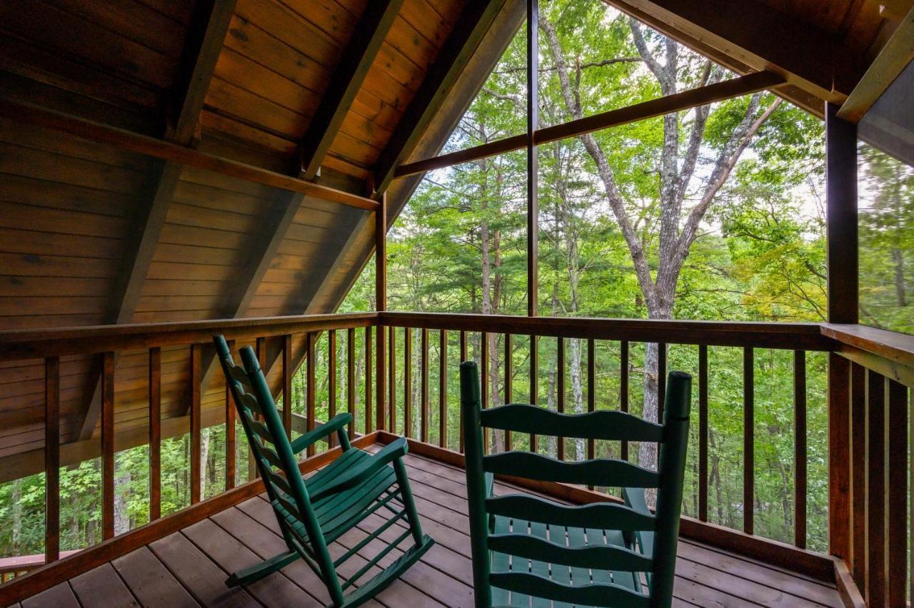 Gypsy Road - Privacy! Log Cabin With Hot Tub, Wifi, Directv And Arcade Sevierville Eksteriør billede