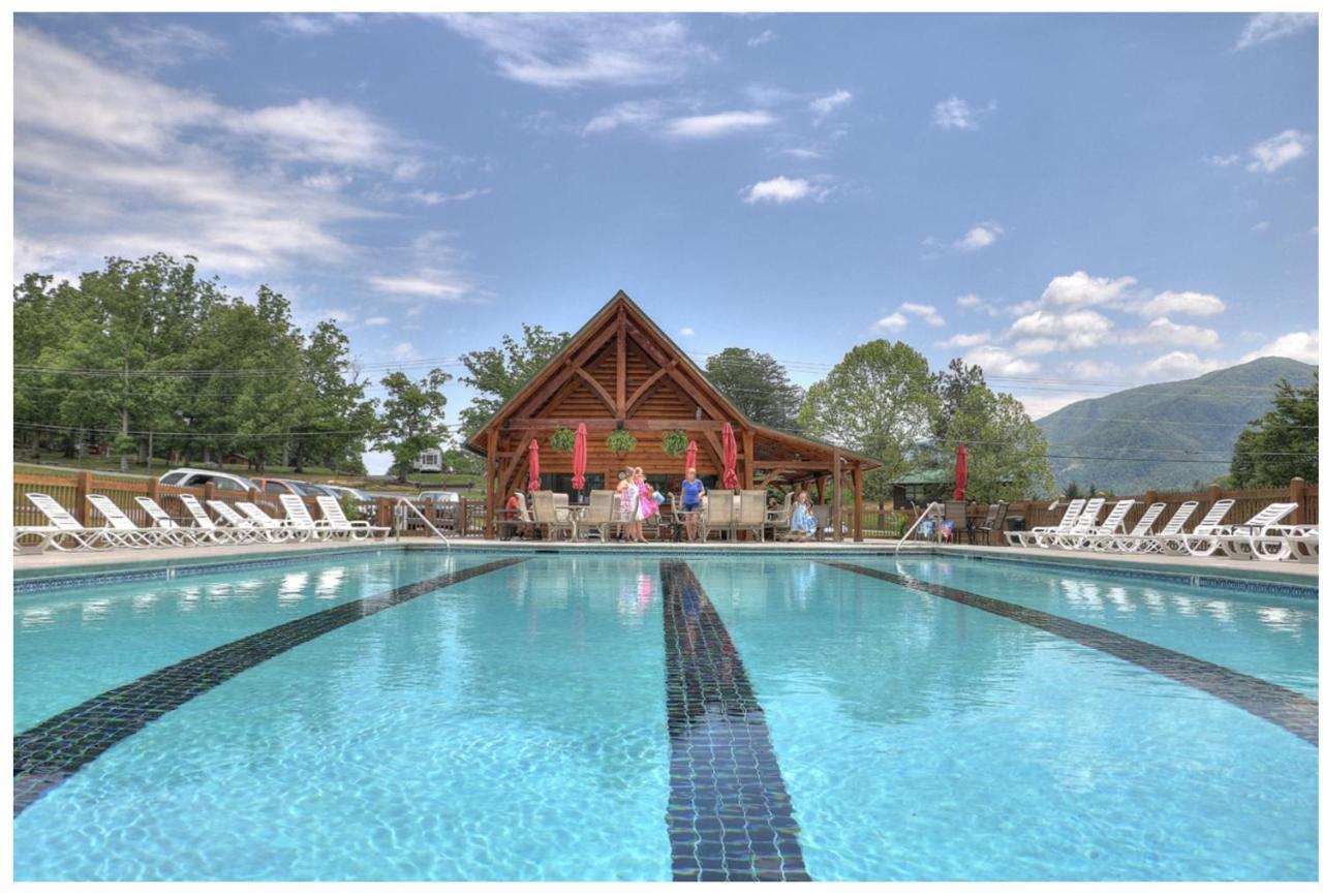 Gypsy Road - Privacy! Log Cabin With Hot Tub, Wifi, Directv And Arcade Sevierville Eksteriør billede
